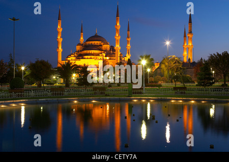Istanbul, Turkey : Blue Mosque illuminated at dusk. The Blue Mosque or ...