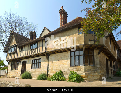 Medieval Cottage in the rural village of Penshurst, Kent, UK Stock Photo