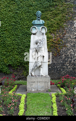 A memorial to Edith Cavell, World War One nurse and patriot, in Norwich. Stock Photo