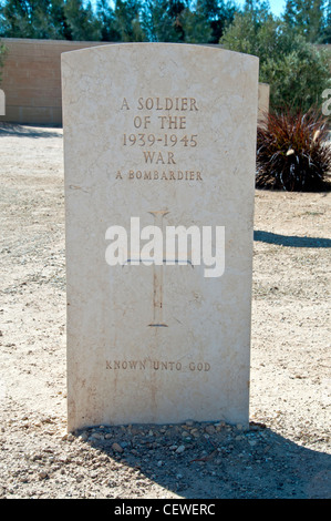 White tombstone Egypt El Alamein World War 2 Commonwealth Cemetery Stock Photo