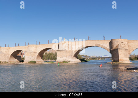 'Puente de Piedra' (Stone bridge) across the Ebro river in Zaragoza. Stock Photo