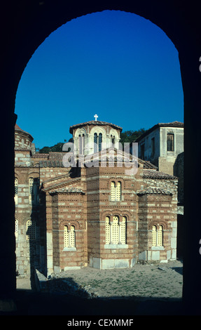 View Through Arched Doorway of the Byzantine Church of the Virgin Mary, Monastery of Hosios Loukas or Hossios Loukas (c950), Distomo, Boeotia, Greece Stock Photo