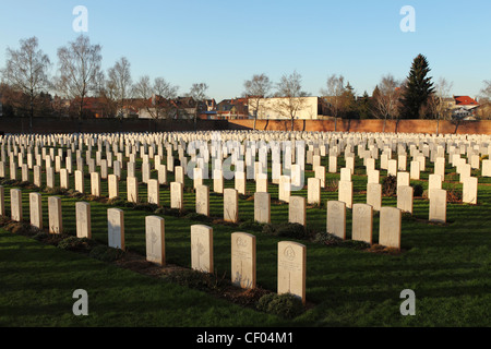 First World War graves at the Faubourg d'Amiens Cemetery in Arras, France. Stock Photo