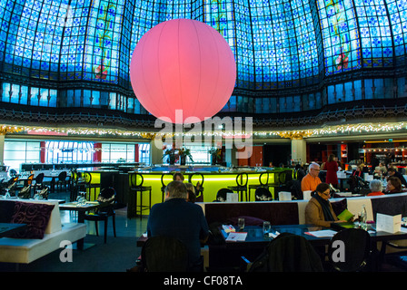 Paris, France,  People Sharing meals at Contemporary French Bistro Restaurant, at top of Le Printemps Department Store, Interior Design, Inside Paris restaurants Stock Photo