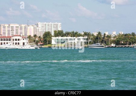Miami, drugs, Scar Face, Tony Montana, Cigars, El Mariel, Boat Lift, house, Stock Photo