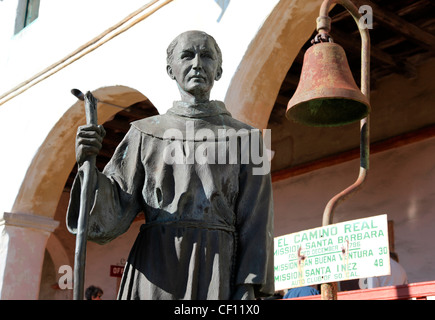 STATUE OF JUNIPERO SERRA AT SANTA BARBARA MISSION,CALIFORNIA Stock Photo