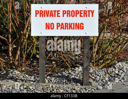 'PRIVATE PROPERTY NO PARKING' sign. Drysalters Yard, Kendal, Cumbria, England, United Kingdom, Europe. Stock Photo