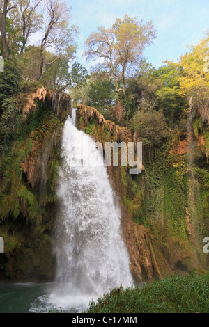 The La Caprichosa waterfall in Parque Natural de Monasterio de Piedra, Zaragoza Province, Aragon, Spain. Stock Photo