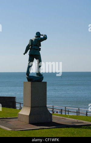 Statue in Margate in memory of the crew of the Margate lifeboat, Friend ...