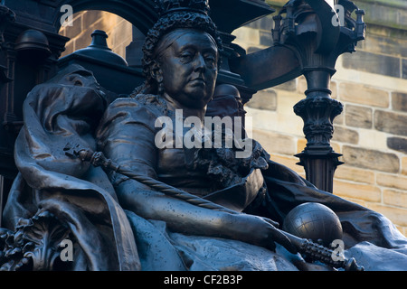 Queen Victoria memorial statue located in St Nicholas Square, Newcastle Upon Tyne. Stock Photo