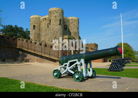 The Ypres tower, a 14th century tower built as part of Rye's defences and cannon in the garden. The tower houses exhibits from R Stock Photo