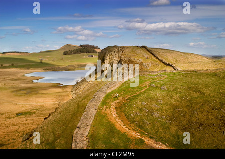 Hadrian's Wall, built in AD122 on the orders of the Roman Emperor Hadrian, stretching from Wallsend on the east coast to Bowness Stock Photo