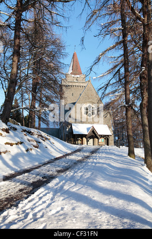 Crathie Church, also known as Crathie Kirk, has been attended by the Royal Family since 1848 due to its proximity to Balmoral Ca Stock Photo