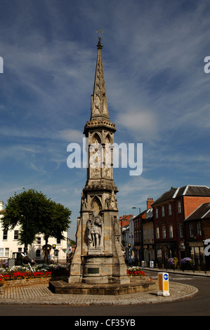 banbury-cross-a-monumental-stone-spire-in-the-centre-of-banbury-in