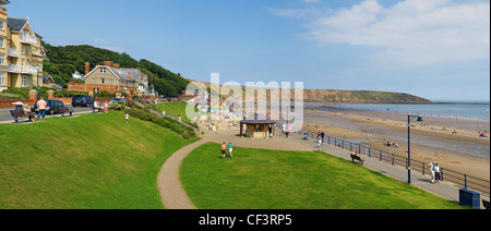 Panoramic view of Filey Brigg and promenade. Filey is the start/ finish to three walks, the Cleveland Way between Helmsley and F Stock Photo