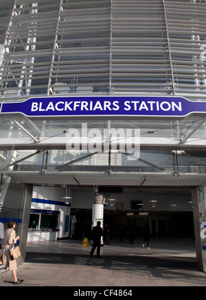 New Blackfriars rail and tube station, London Stock Photo