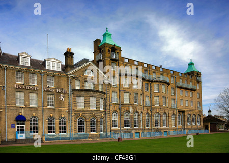 University Arms Hotel, De Vere Hotel on Parkers Piece, Cambridge City, Cambridgeshire, England, UK Stock Photo