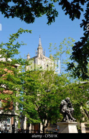 St Peter Mancroft Church and statue of Sir Thomas Browne in Market Place. Stock Photo