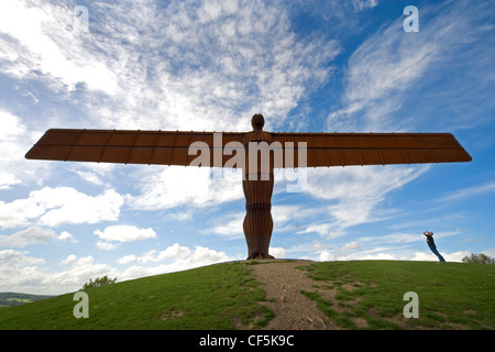 Anthony Gormley's Angel of the North near Gateshead. The work is made of corten steel, weighs 200 tonnes and has 500 tonnes of c Stock Photo