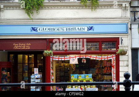 'Glorious Britain' gift shop opposite Windsor Castle. Stock Photo