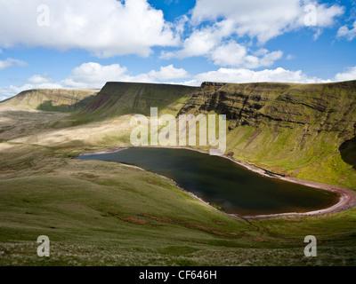 View East of Llyn y Fan Fach and the northern escarpment of Picws Du and Fan-Foel in the Brecon Beacons National Park. Stock Photo