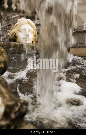 The formal loggia fountain based on the Trevi fountain in Rome in the gardens at Hever Castle. Stock Photo