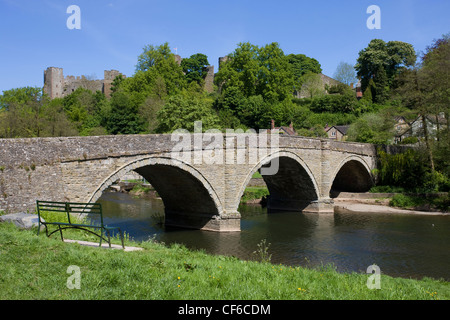 Dinham bridge over the River Teme close to Ludlow Castle. Stock Photo