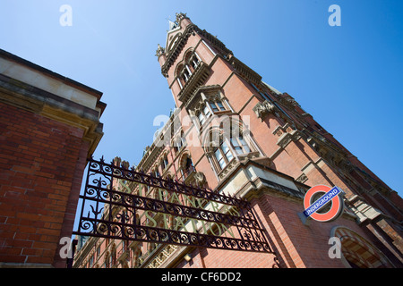 The side gate of St Pancras Station and Underground sign. Stock Photo