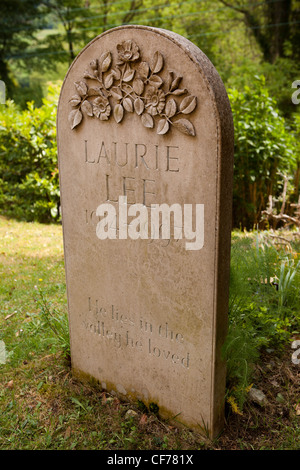 UK, Gloucestershire, Stroud, Slad Holy Trinity parish churchyard, grave of writer and poet Laurie Lee Stock Photo