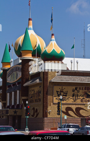 Close up of historical corner of  building wall of  the Corn Palace in Mitchell South Dakota USA US hi-res closeup front view nobody vertical hi-res Stock Photo