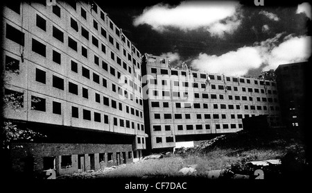 Concrete Deck Access Council Housing ready for demolition, East Manchester , Lancashire, England, UK with dramatic sky detail Stock Photo