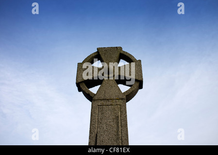 On the summit of Gibbet Hill stands a Celtic cross Stock Photo