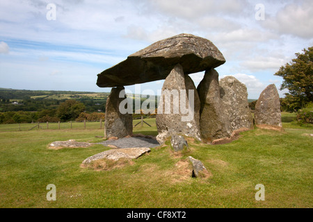 Pentre Ifan burial chamber, Siambr Gladdu, is a  Bronze-Age megalithic site dating from at least 4000 B.C. Stock Photo