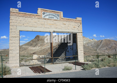 Building shell in ghost town, Rhyolite, Death Valley, Nevada in USA Stock Photo