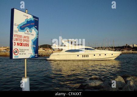 Speed sign at the entrance to the  harbour at St Tropez in the South of France. Stock Photo
