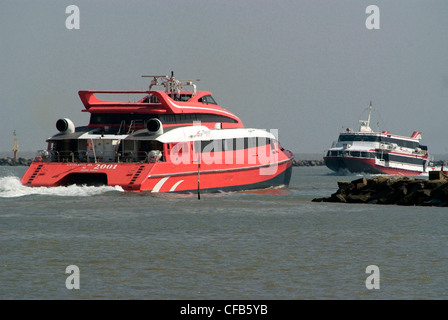 CHINA   MACAU SAR Transport Fast catamaran ferries  link with Hong Kong and the New Territories. Stock Photo