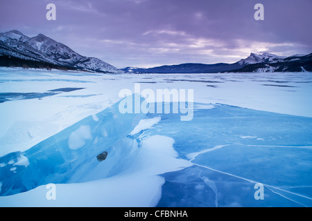 Abraham Lake in winter, Kootenay Plains, Bighorn Wildland, Alberta, Canada Stock Photo