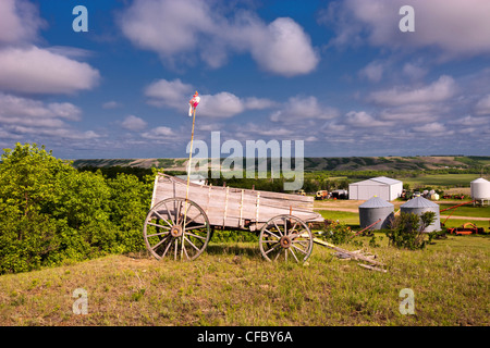 Old wagon on a farm in the Qu'Appelle Valley, Saskatchewan, Canada. Stock Photo