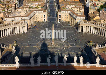 Overview of Saint Peter's Square, Rome Italy