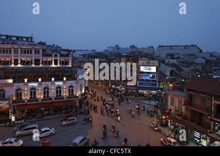 Busy old town in the evening, Hanoi, Bac Bo, Vietnam Stock Photo