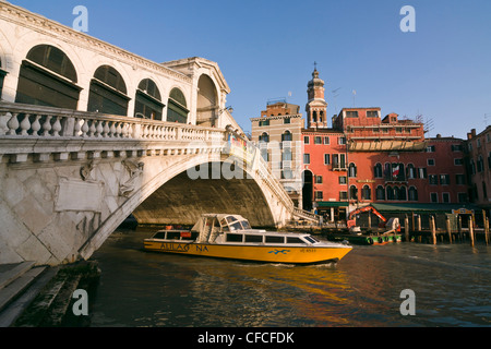 Ponte di Rialto bridge over Grand Canal - Venice, Venezia, Italy, Europe Stock Photo