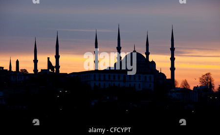 Silhouette at dawn of the Blue Mosque built by Sultan Ahmet I in 1609, designed by architect Mehmet Aga, Istanbul, Turkey Stock Photo