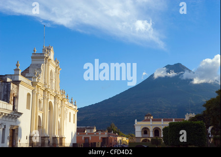 Volcan de Agua, 3765m, and Cathedral, Antigua, UNESCO World Heritage Site, Guatemala, Central America Stock Photo
