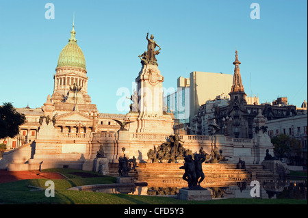 Monumento a los dos Congresos, Palacio del Congreso (National Congress Building), Plaza del Congreso, Buenos Aires, Argentina Stock Photo