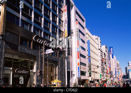 STREET SCENE CHUO DORI AVENUE GINZA TOKYO JAPAN Stock Photo - Alamy