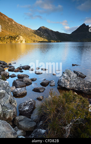 Cradle Mountain and Dove Lake, Cradle Mountain-Lake St. Clair National Park, UNESCO World Heritage Site, Tasmania, Australia Stock Photo