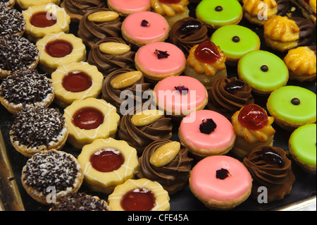 Confiserie Sprüngli, Bahnhofstraße, Zurich, Switzerland Stock Photo