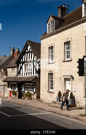 UK, Gloucestershire, Stroud, Painswick New Street, half timbered Post Office Stock Photo