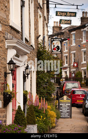 UK, England, Yorkshire, Wensleydale, Askrigg, Main Street, Kings Arms Hotel Stock Photo