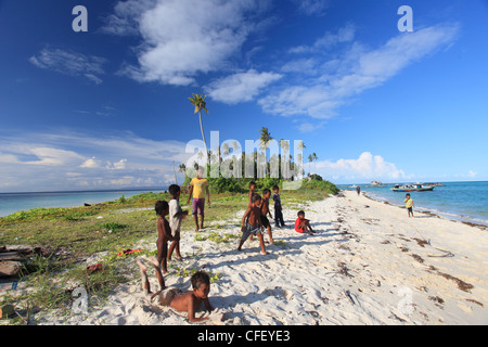 Human interest of the Sea Bajau tribes of Semporna, Sabah Stock Photo